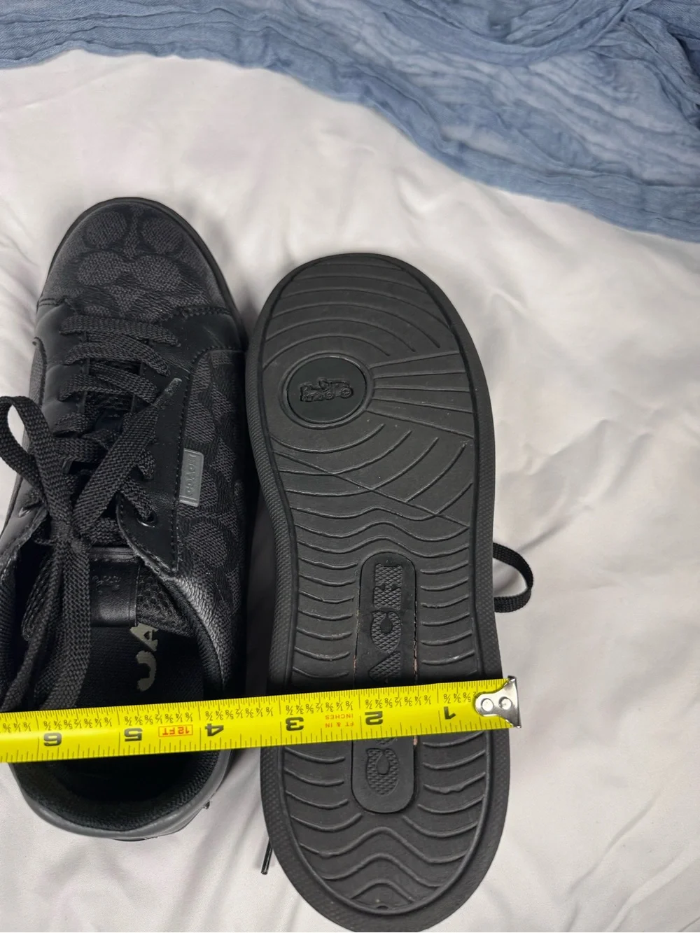 Coach Women’s 8.5 Black Signature Logo Low Top Sneakers Lace Up Shoes - Unisex